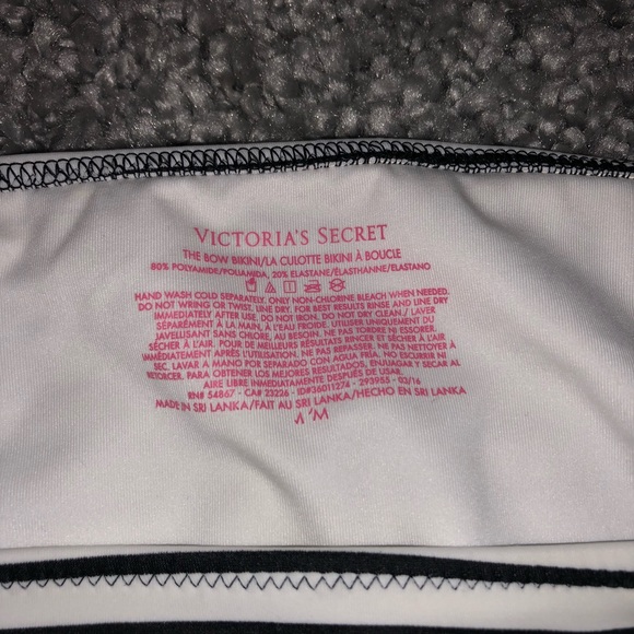 Victoria’s Secret strapless stripped bikini - Picture 4 of 5